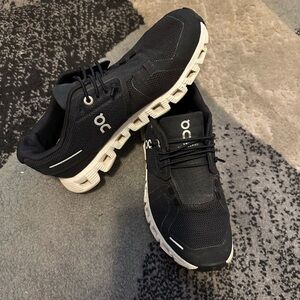 On Cloud size 5.5